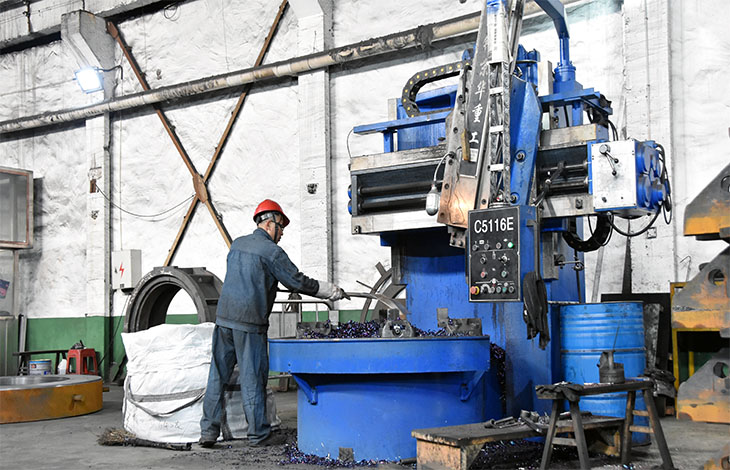 【潤康】分享：立磨輥套、磨盤襯板磨損修復(fù)是難題嗎？